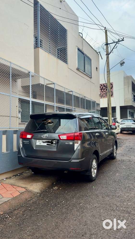 Toyota Innova Crysta 2018