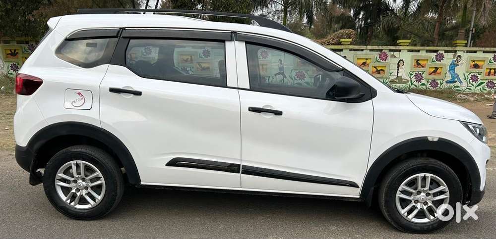 Renault Triber 1.0 Rxe, 2020, Petrol