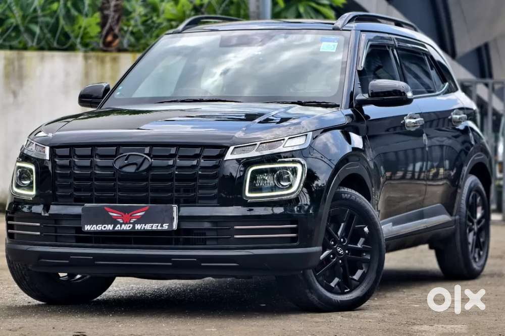Hyundai Venue Sx(o) 1.0 Turbo Dct Knight Edition, 2023, Petrol