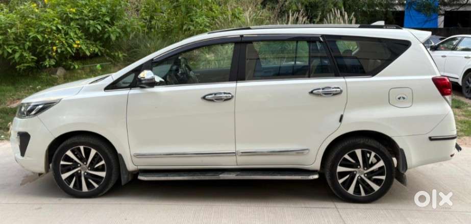 Toyota Innova Crysta 2.4 Z 7 Str, 2022, Diesel