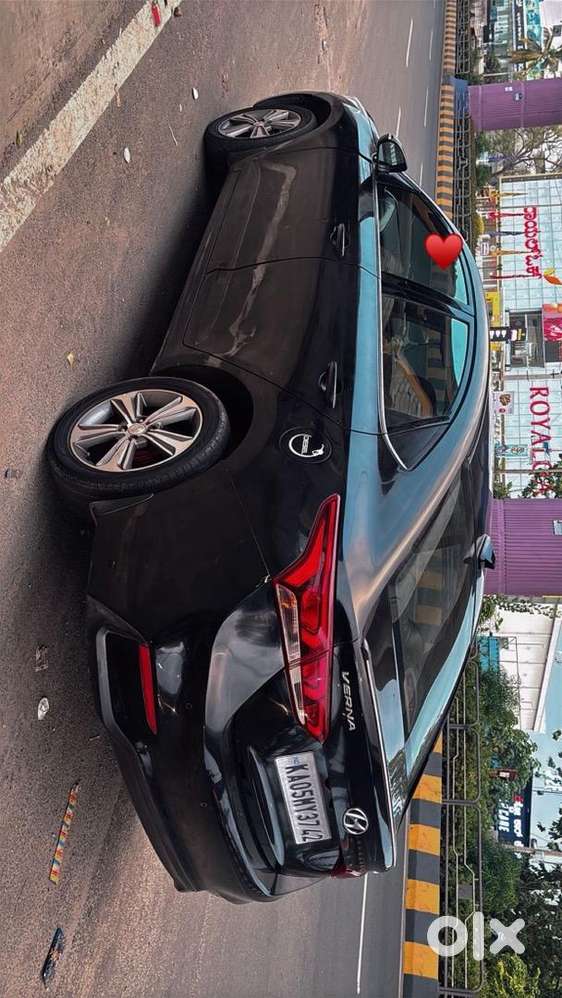 Hyundai Venue 2818 Diesel Well Maintained