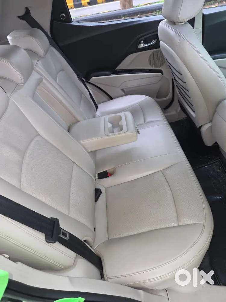 Mahindra Xuv300 2022 Diesel Well Maintained