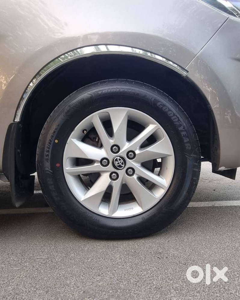 Toyota Innova Crysta