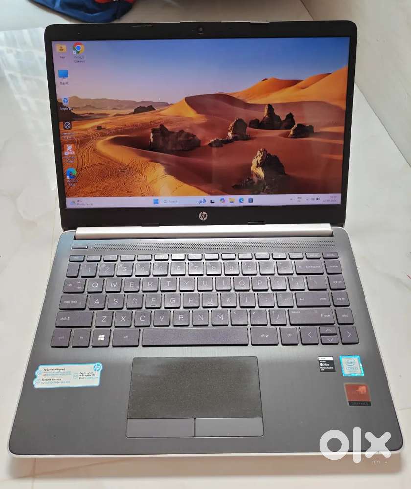 HP i5 8th gen 8GB RAM 256GB SSD 2GB Radeon Graphics 14 win11 Laptop