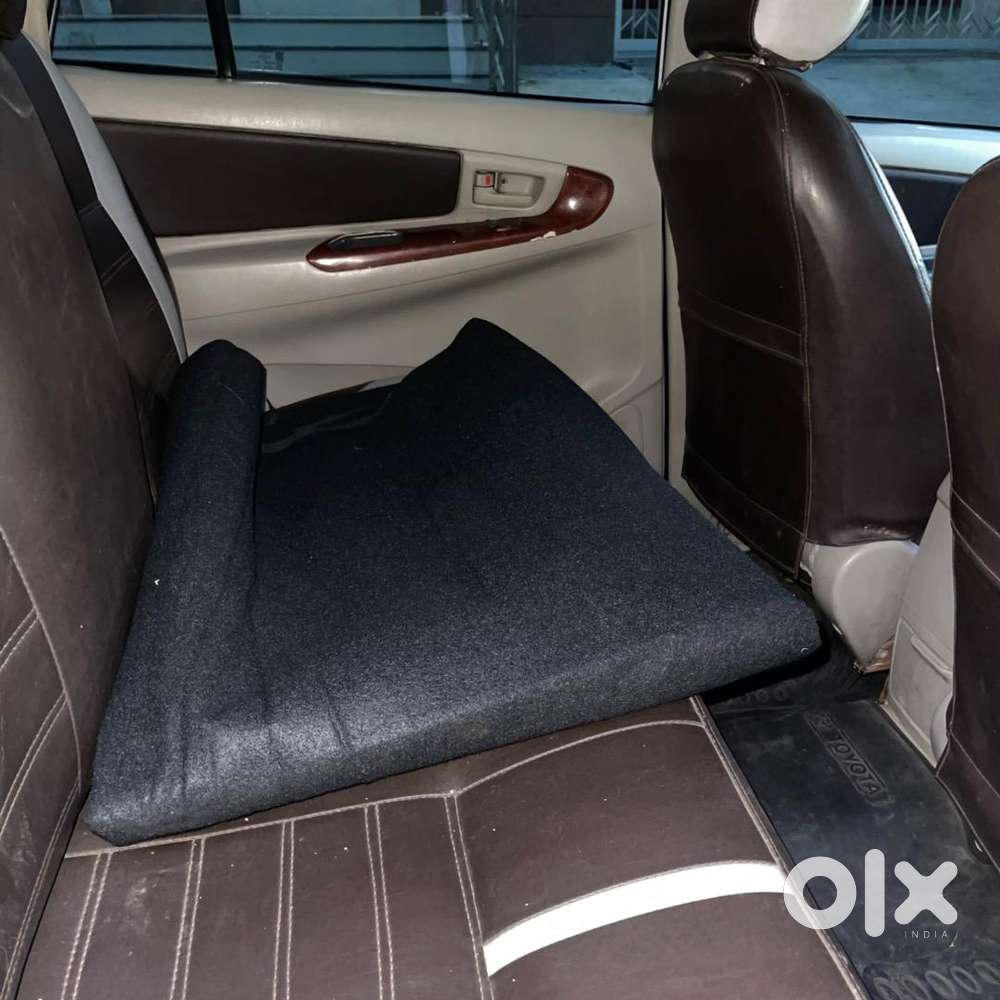 Toyota Innova 2010 Diesel Well Maintained