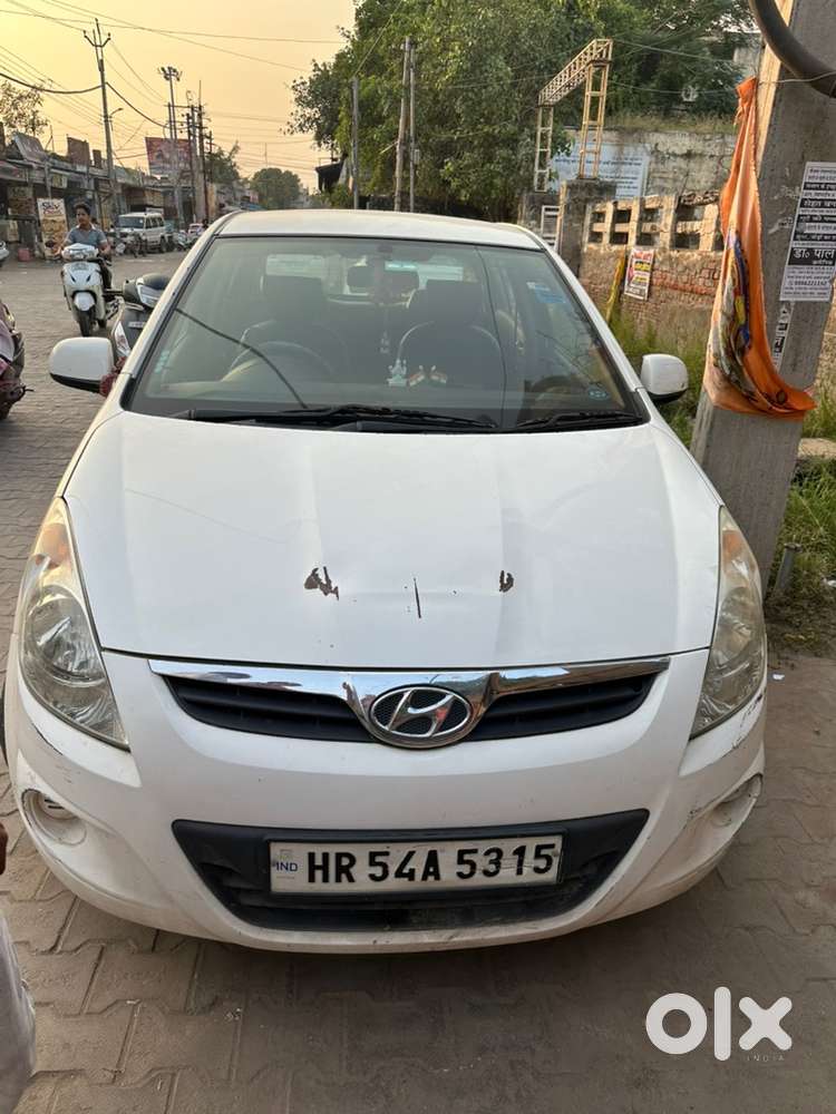 Hyundai I20 Asta Petrol 2011