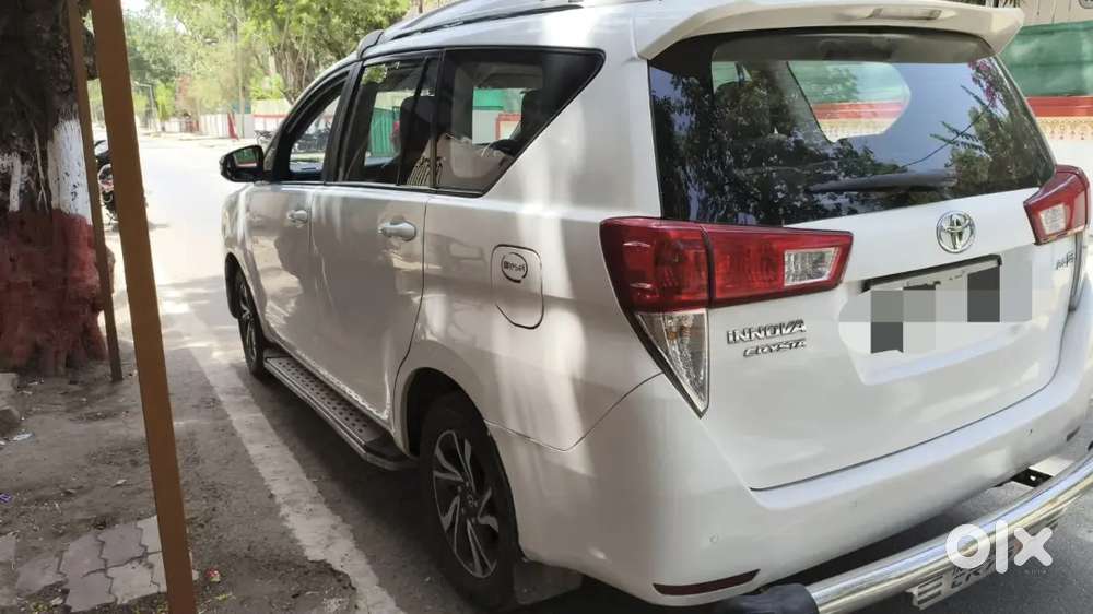 Toyota Innova Crysta 2022 Diesel 270000 Km Driven