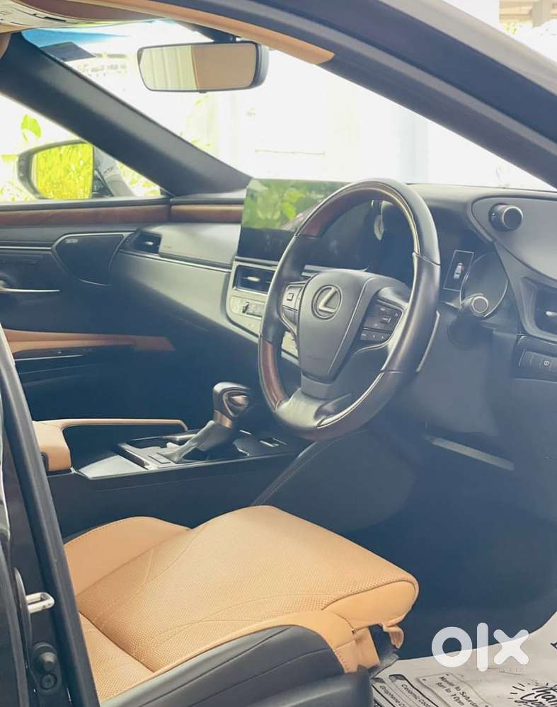 Lexus Es 300h Luxury, 2023, Petrol