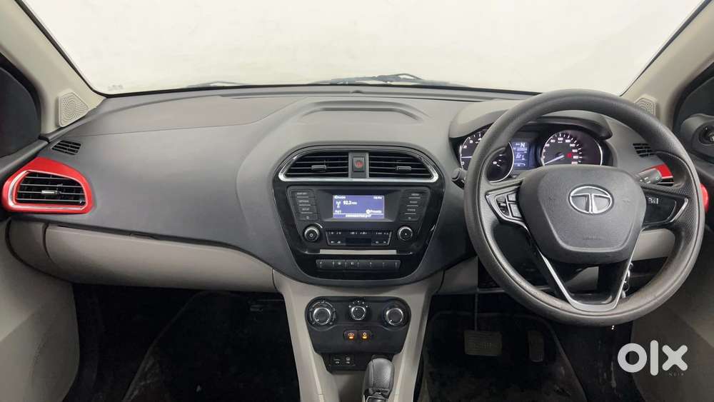 Tata Tiago Xza, 2018, Petrol