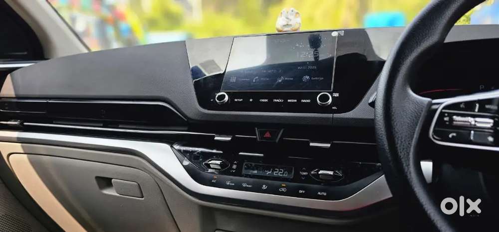 Kia Carens 2022 Petrol Well Maintained