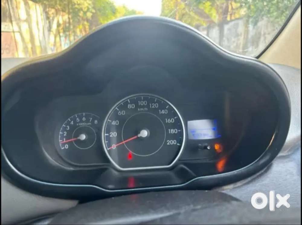 Hyundai I10 2011 Cng & Hybrids Well Maintained