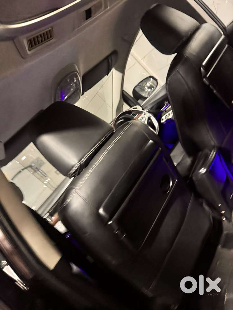 Toyota Innova Crysta 2.4 V 7 Str, 2016, Diesel