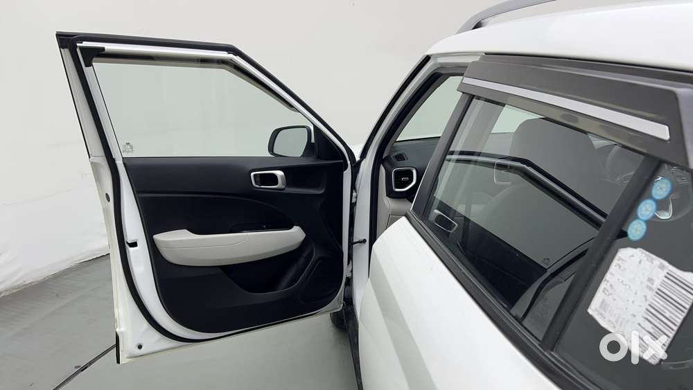 Hyundai Venue [2022-ongoing] 1.2 S, 2023, Petrol