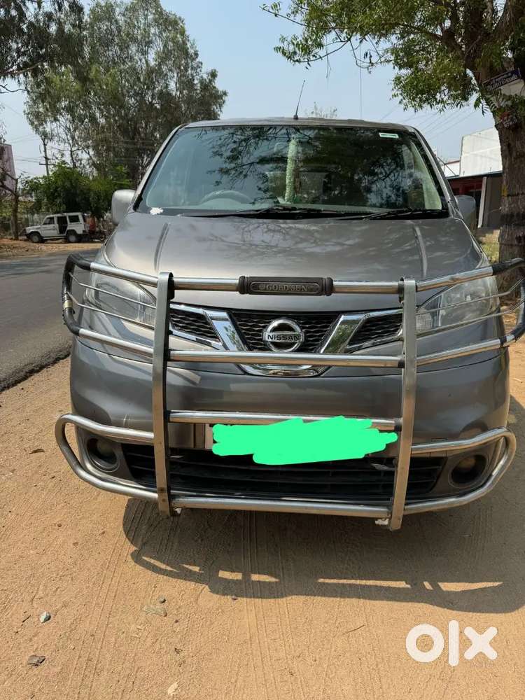 Nissan Evalia 2015 Diesel 210000 Km Driven