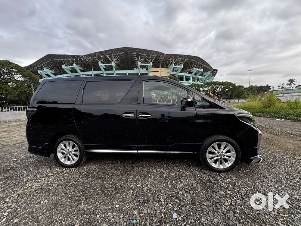 Toyota Alphard 3.0 V6, 2011, Petrol