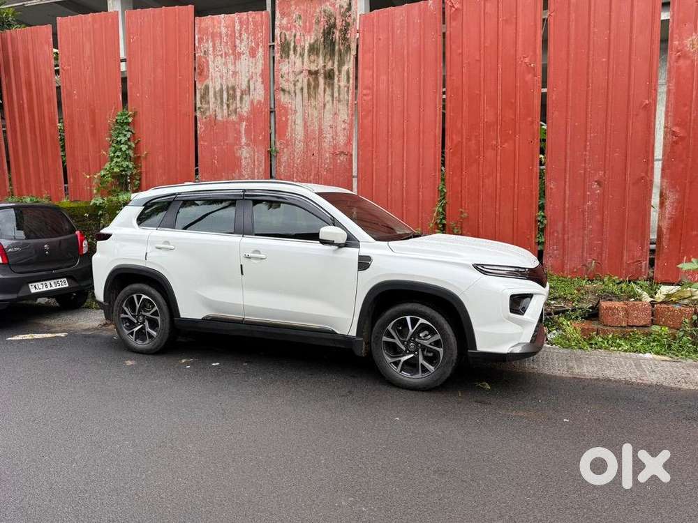 Toyota Urban Cruiser Hyryder 2023 Petrol Well Maintained