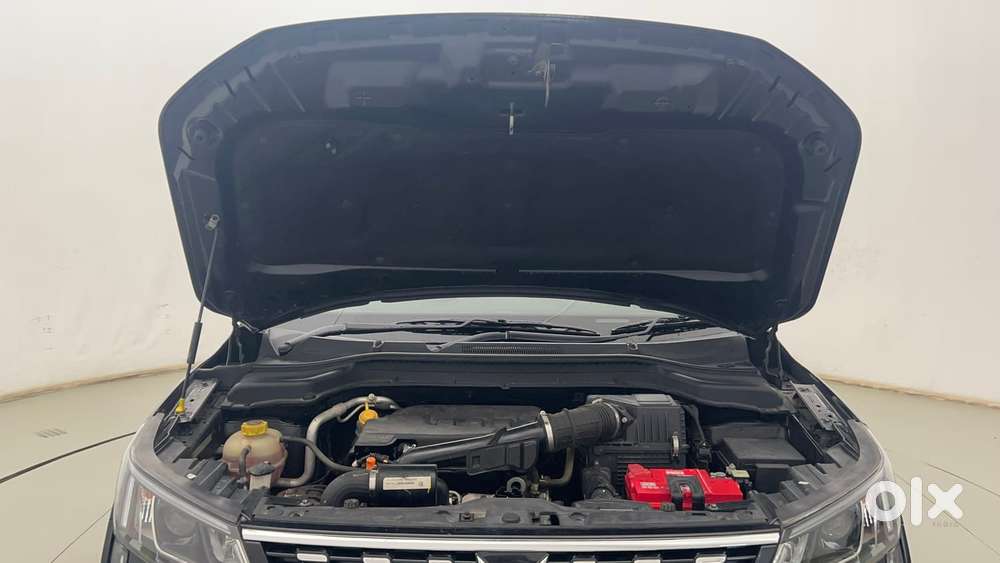 Mahindra Xuv300 W8 Option, 2022, Petrol