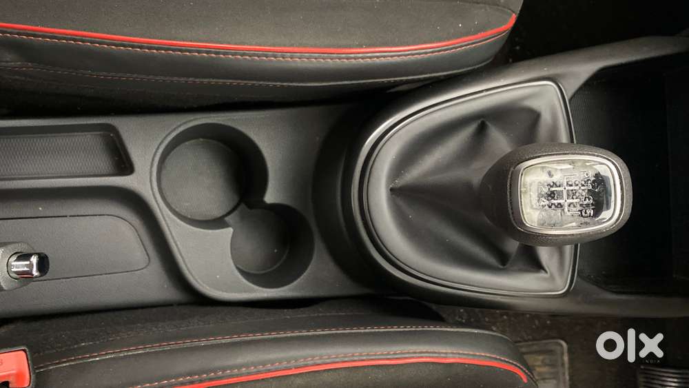 Hyundai Aura 1.0 Sx Plus Petrol, 2020, Petrol