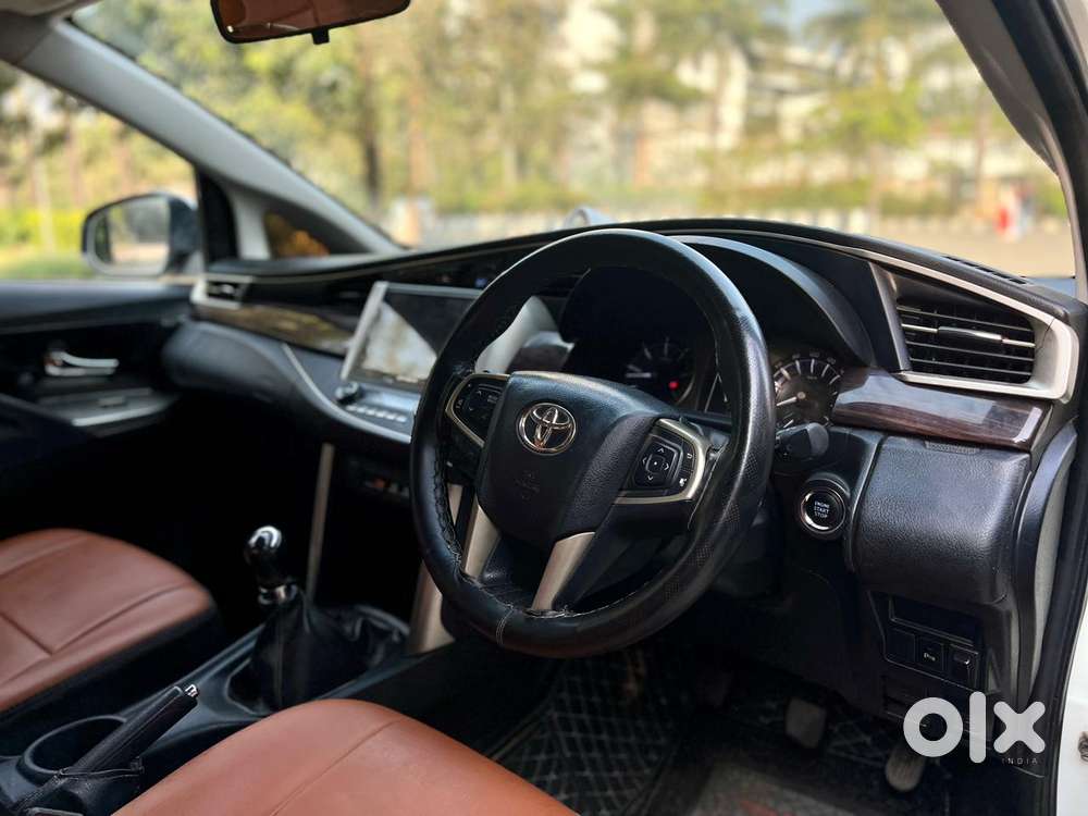 Toyota Innova Crysta 2.4 V 8 Str, 2017, Diesel