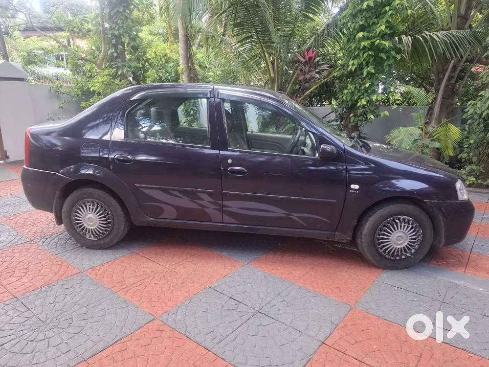 Mahindra Renault Logan 2009