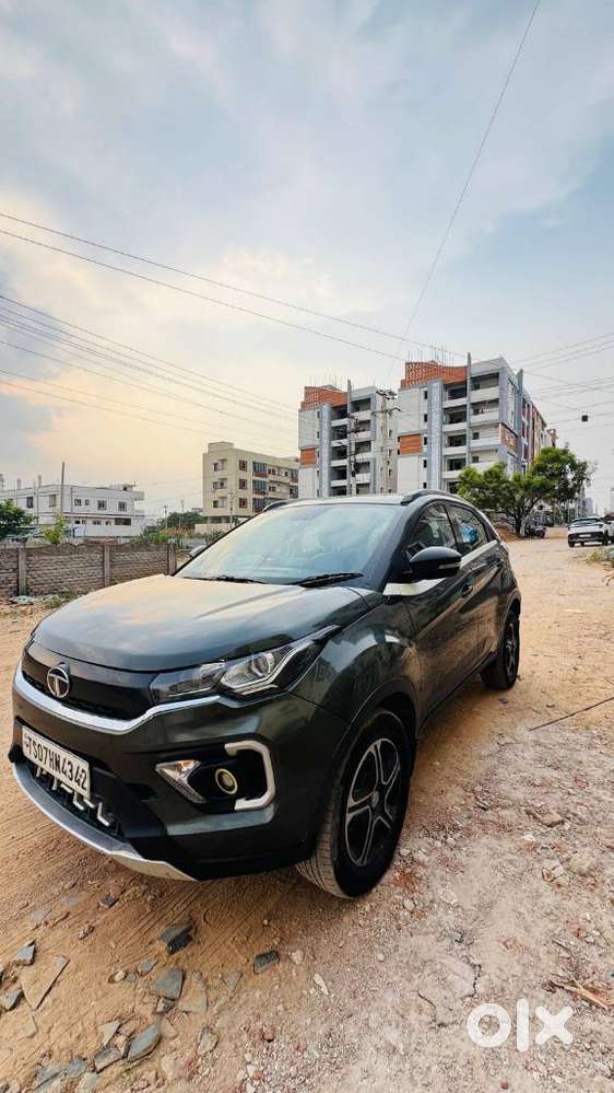 Tata Nexon 1.2 Revotron Xma Amt (s), 2020, Petrol