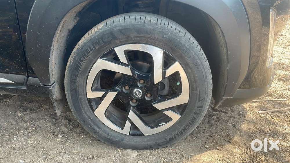 Black Colour Top Condition With Cruise Control, 360 Camera.
