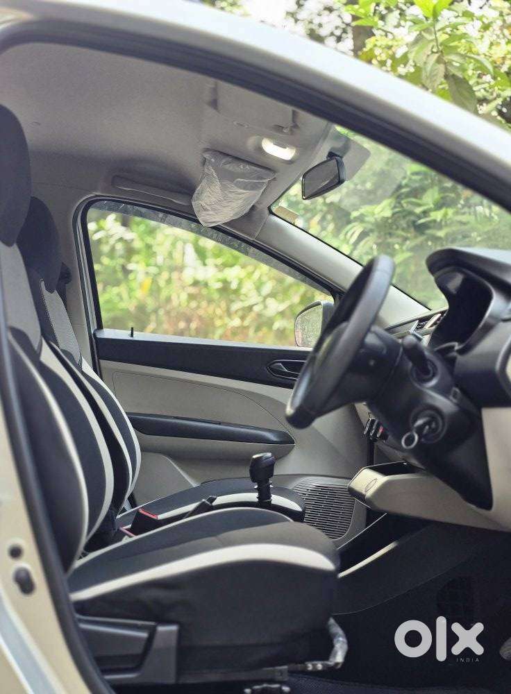 Renault Triber Rxl, 2024, Petrol
