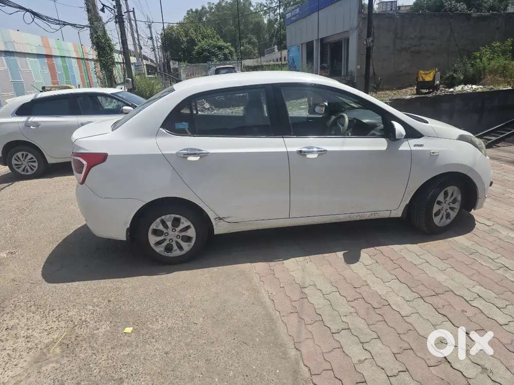 Hyundai Xcent Diesel 2016 Variant