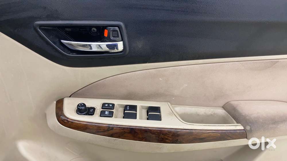 Maruti Suzuki Swift Dzire Amt Zxi, 2019, Petrol