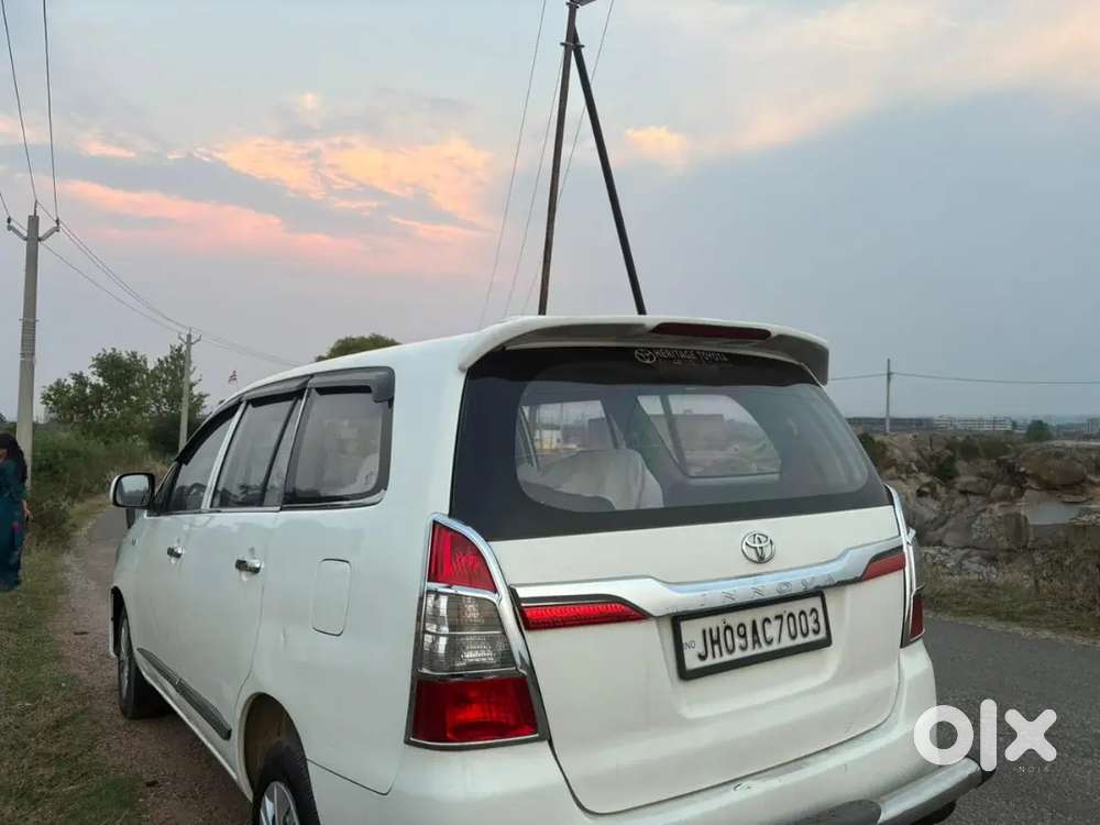 Toyota Innova 2016 (december)good Condition