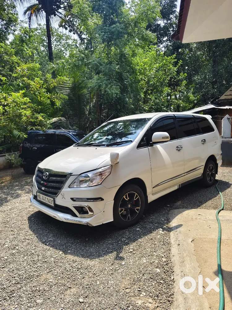 Toyota Innova 2010 Diesel 215000 Km Driven