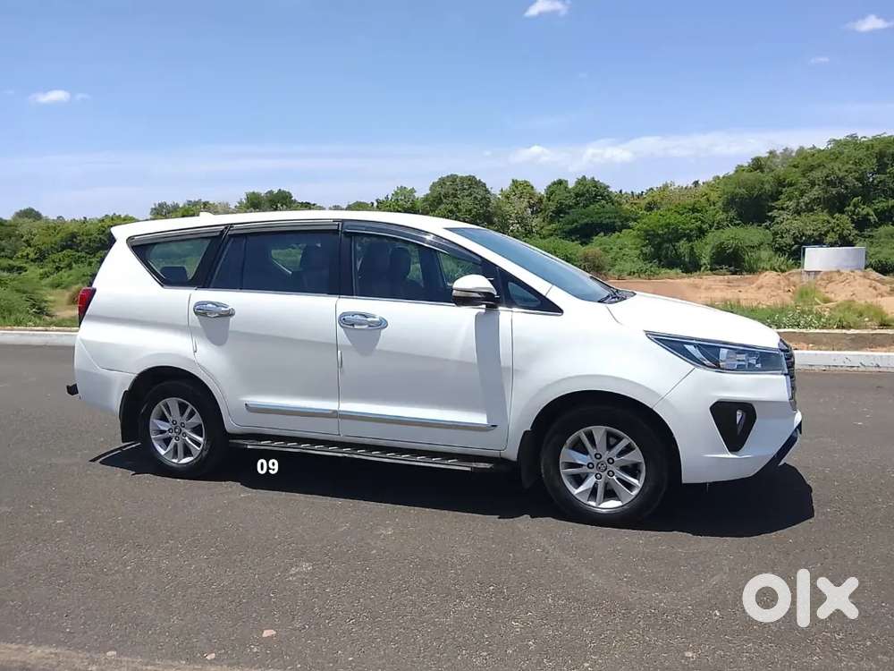 Toyota Innova Crysta 2023