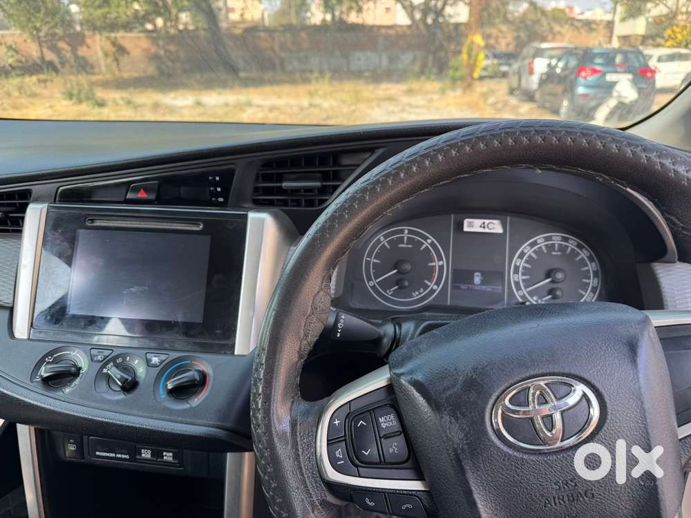 Toyota Innova Crysta [2020-ongoing] 2.7 Gx Mt 8 Str, 2018, Diesel