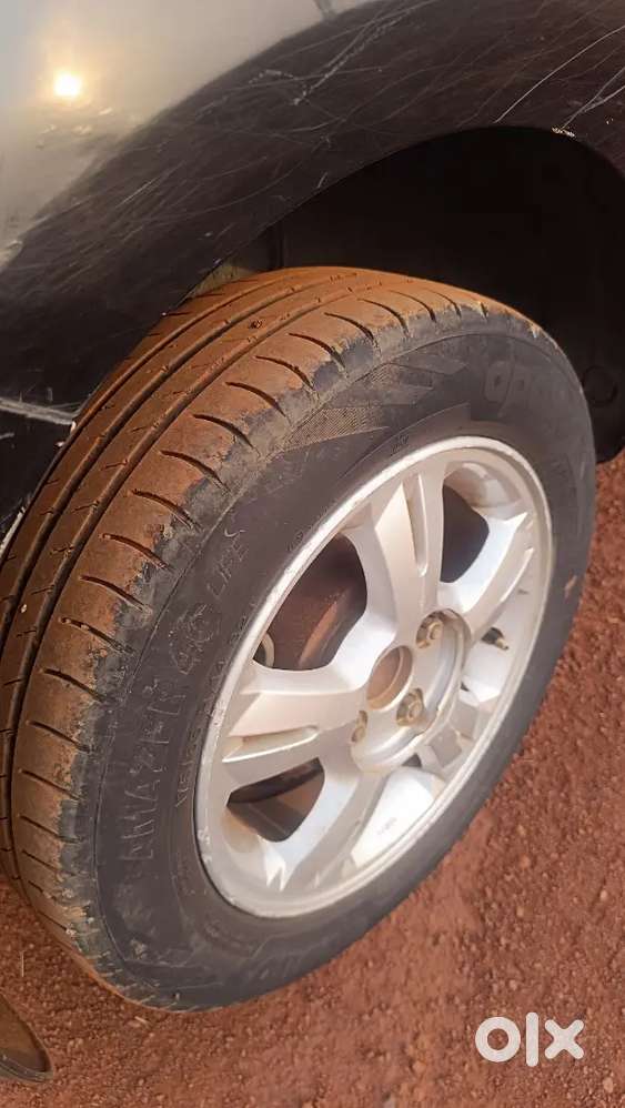 I 20  Asta, Diesel  Black Colour
