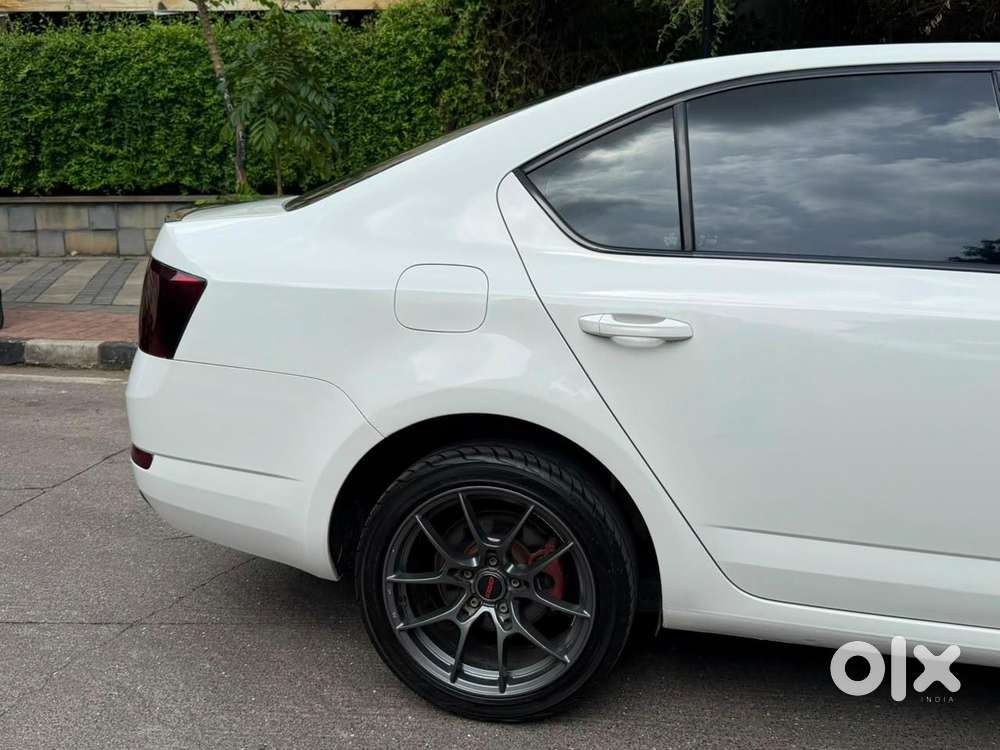 Skoda Octavia Elegance 1.8 Tsi At, 2015, Petrol
