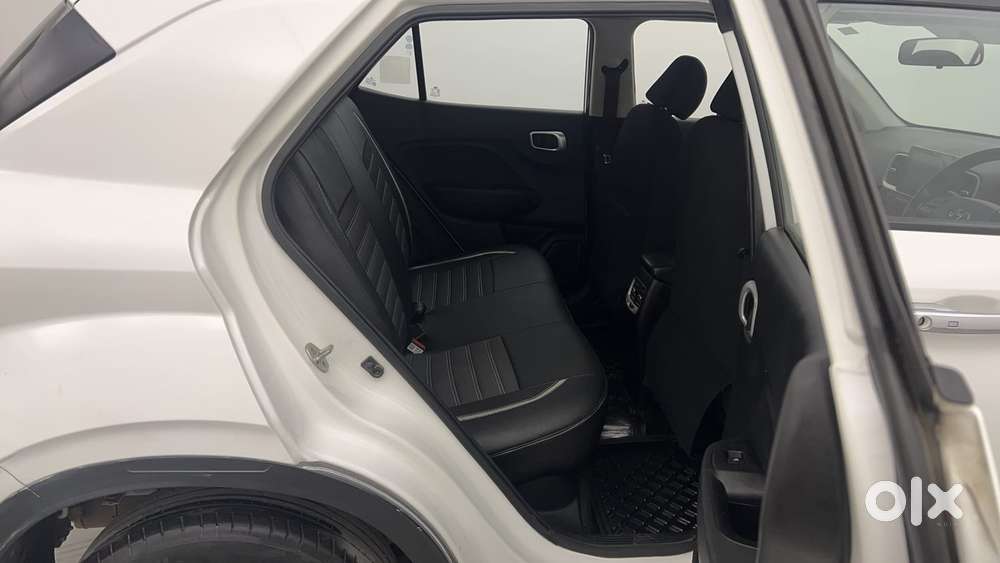 Hyundai Venue 1.2 S Plus, 2022, Petrol