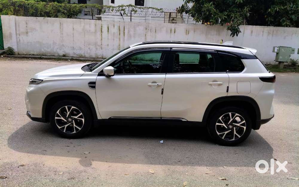 Toyota Urban Cruiser Hyryder 1.5 V Neo Drive At, 2025, Petrol