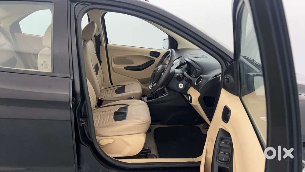 Ford Figo Aspire Titanium, 2016, Petrol