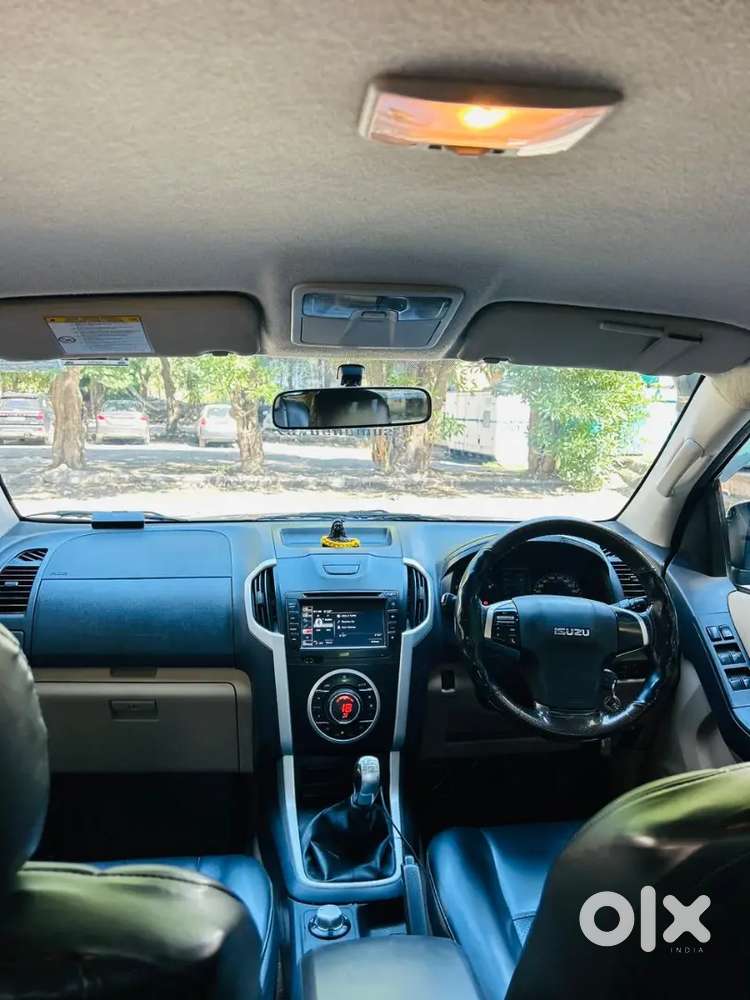 Isuzu V-cross 4×4 Diesel  Top Model In Mint Condition