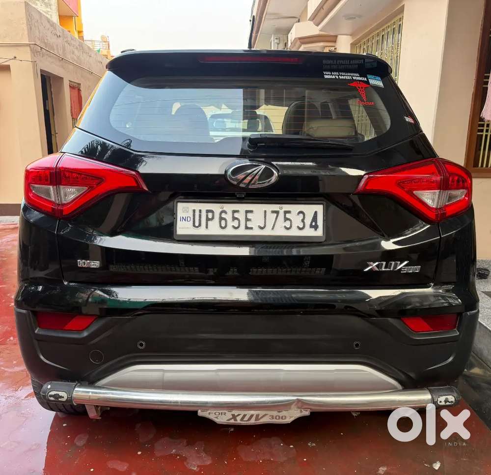 Mahindra Xuv300 W8 Diesel In Showroom Condition