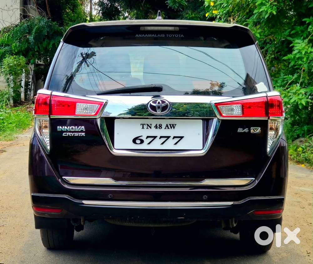 Toyota Innova Crysta 2.4 V 8 Str, 2016, Diesel