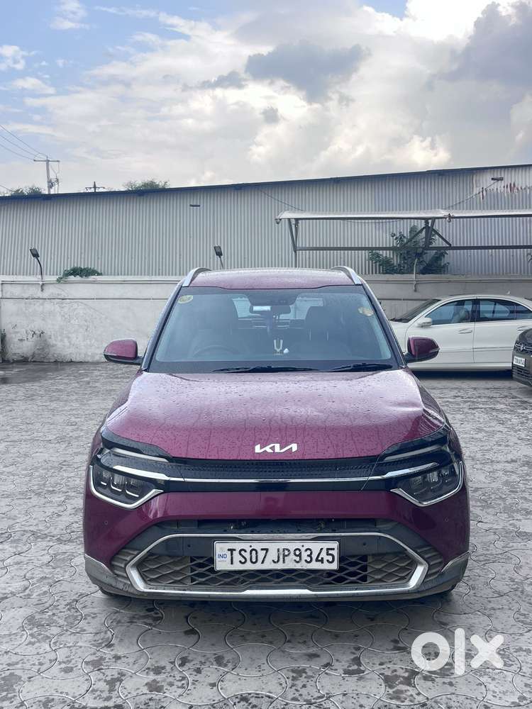 Kia Carens Luxury (o)1.5 Diesel At 7 Str, 2022, Diesel