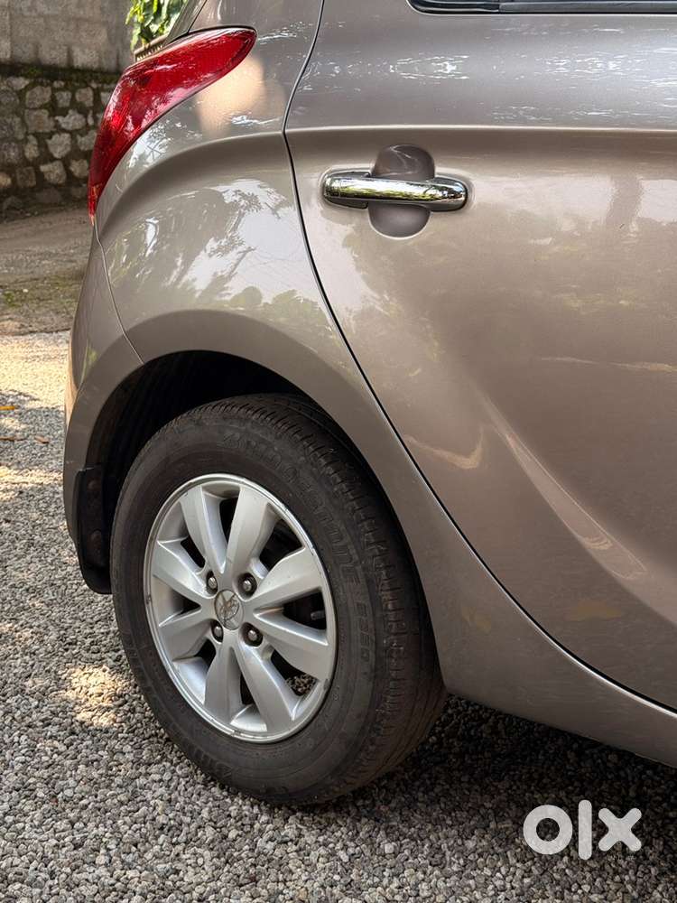 Hyundai I20 Petrol Manual 2012