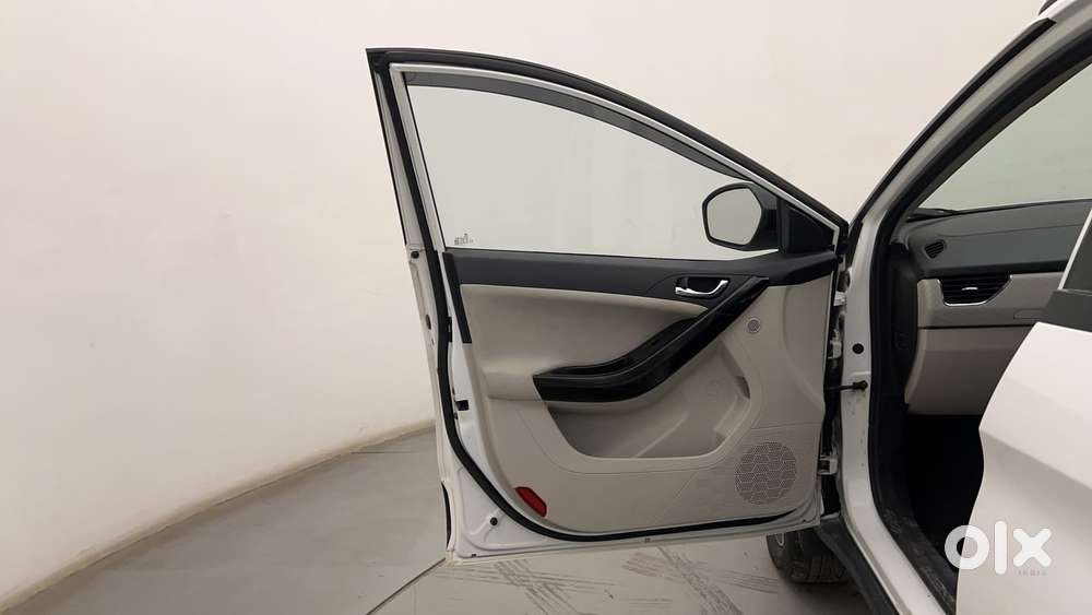 Tata Nexon 1.2 Revotron Xz Plus, 2023, Petrol