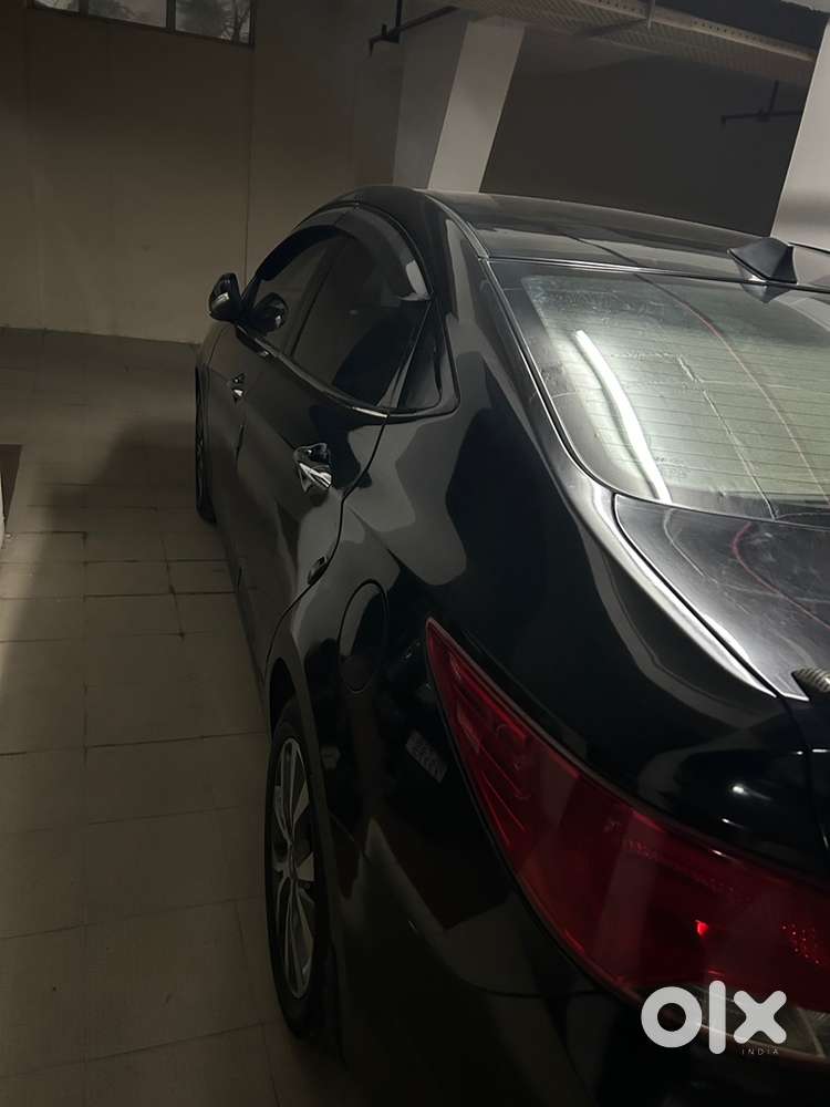 Hyundai Verna 2015 (dec) Diesel Well Maintained