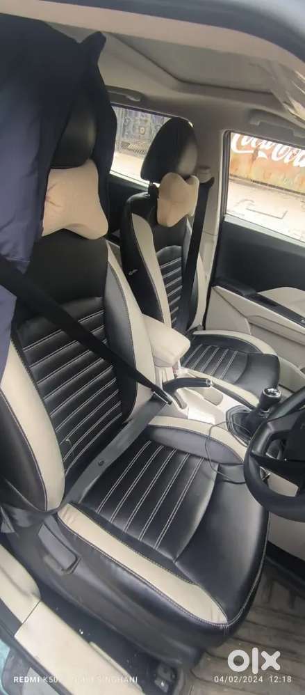 Mahindra Xuv300 Turbosport 2023 Petrol Well Maintained