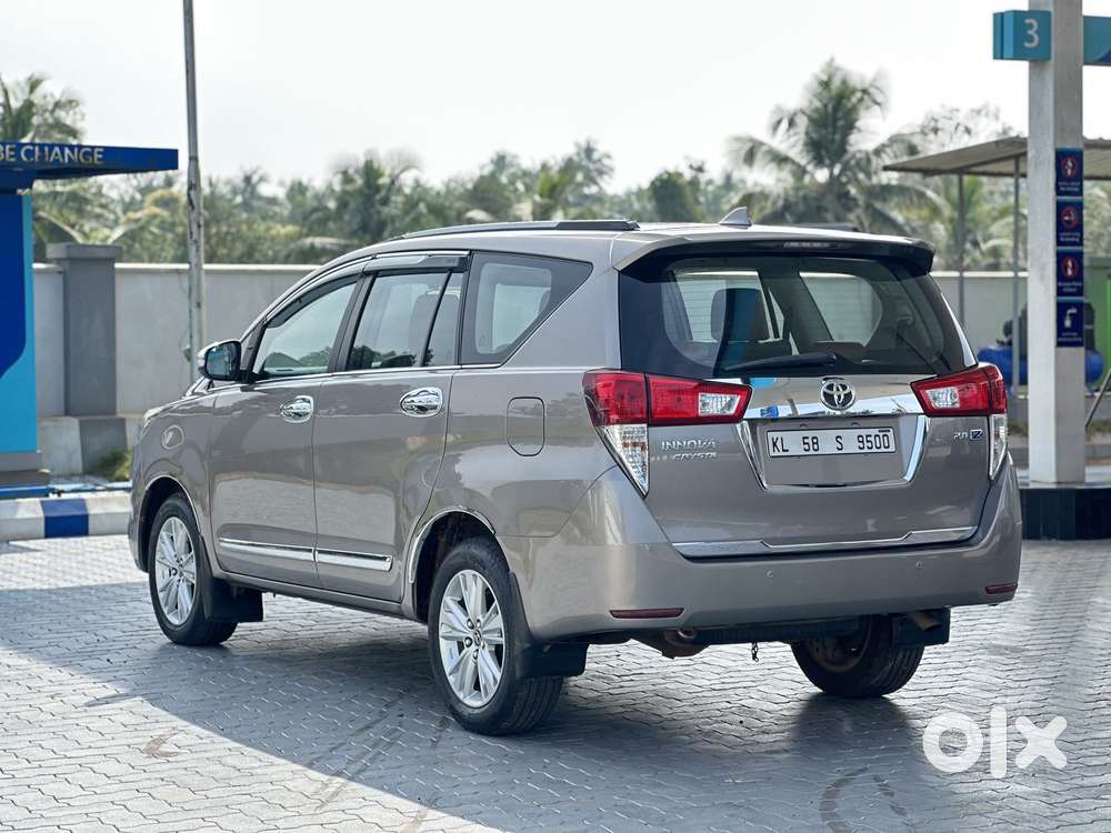 Toyota Innova Crysta 2.8z Automatic, 2016, Diesel