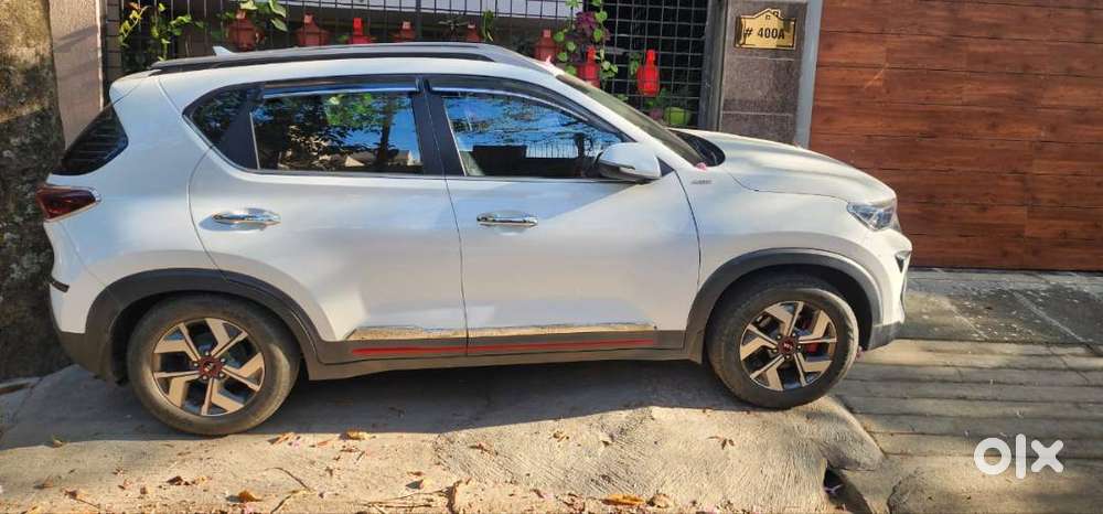 Kia Sonet 2021 Gtx Imt , White Monotone, With Sunroof, Accessories