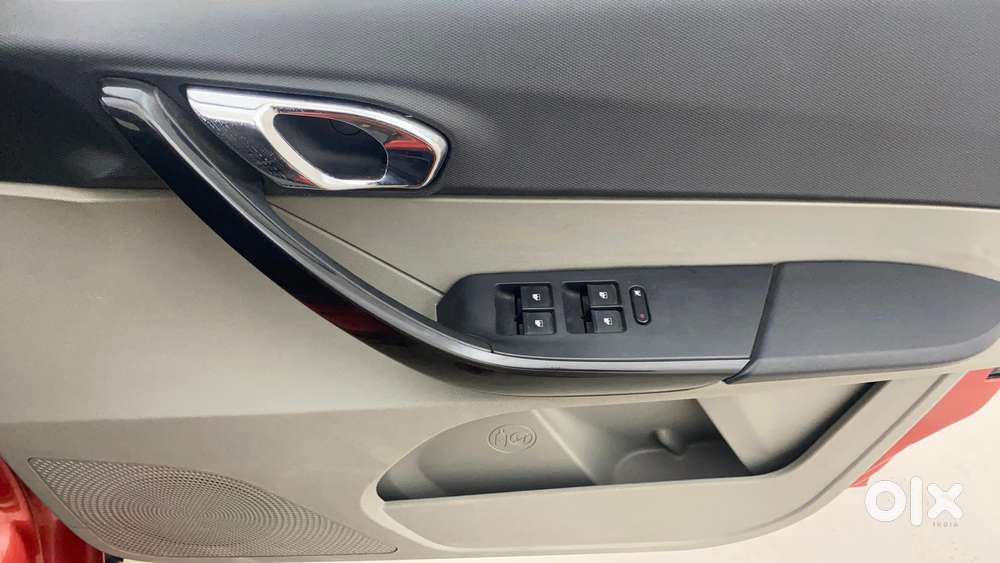 Tata Tiago 1.2 Revotron Xz, 2017, Petrol