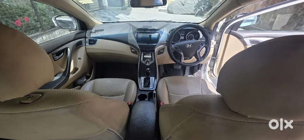 Hyundai New Elantra 2014 Diesel 225000 Km Driven